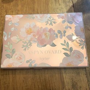 RARE tarte Aspyn Ovard Eyeshadow Palette